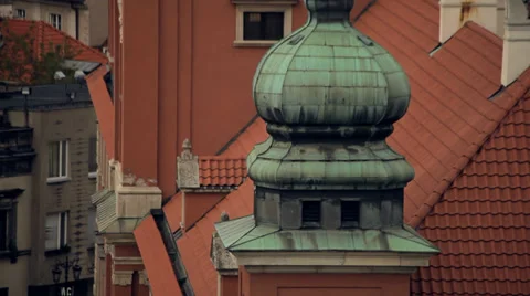 Panorama of the building with a tower and a clock in old town in Warsaw. Stock Footage 38939293