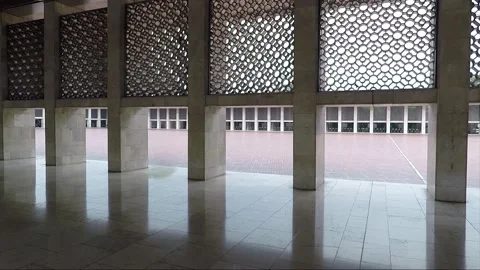 Panorama Inside Istiqlal Mosque Inner Courtyard, Jakarta, Java, Indonesia Video stock 314224852