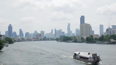 Panorama landscape view of chaopraya river with river water boat transporta.. Stock Footage 265233627