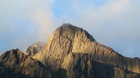 Panorama of the mountain cliffs in the picturesque gorge of the Caucasus. 库存影片 158459501