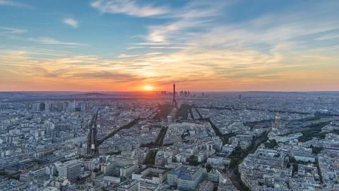 Panorama of Paris at sunset timelapse. Eiffel tower view from montparnasse .. 스톡 사진