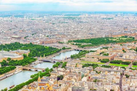 Panorama of Paris view from the Eiffel tower. View of the Seine. Stock-Fotos