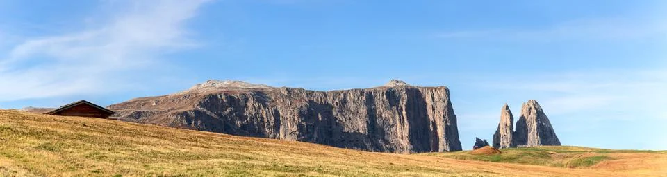 Panorama of Punta Euringer mountain range. Seiser Alm plateau, South Tyrol, I Foto stock