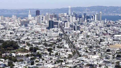Panorama of San Francisco seen from the Twin Peaks viewpoint. Iconic citysc.. Stock-Footage 296818853