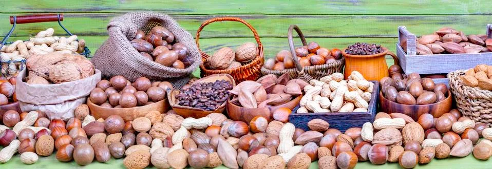 Panorama of various nuts Foto stock