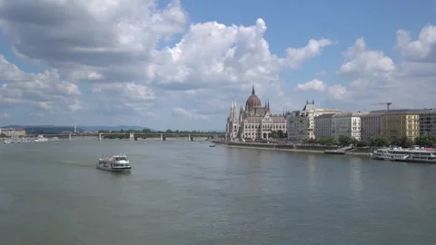 Panorama view of the Danube River in Budapest, Hungary Stock-Footage 342406458