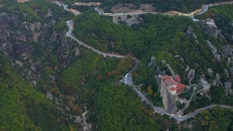 Panorama view of the monastery and city meteora Kalabaka Vídeos de archivo 306552637