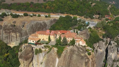 Panorama view of the monastery and city meteora Kalabaka Vídeo Stock 306556921