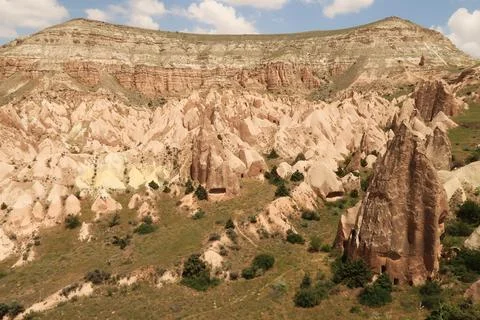 Panorama from a view point in the Red Valley, Kizilcukur Vadisi onto fields.. Foto stock