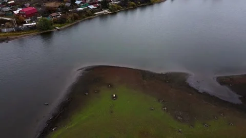 Panoramas from a height above the river in cloudy weather 스톡 동영상 168757036
