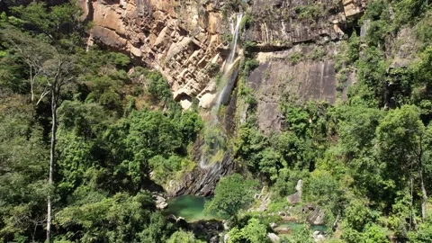 Panoramic aerial of Catoá waterfall, waterfall in Paranã Tocantins and Chapada Stock-Footage 321039360