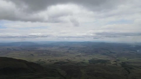 Panoramic aerial view of Mount Roraima plateau, Venezuela Video stock 242014163