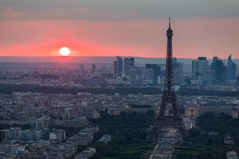 Panoramic aerial view of Paris, Eiffel Tower and La Defense business district 스톡 사진