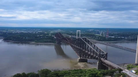 Panoramic aerial view of the Quebec Bridge parallel to the Pierre-Laporte Bridge 스톡 동영상 320198956