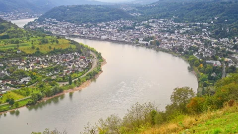 Panoramic aerial view of the Rhine River bending near the city of Boppard Stock-Footage 303674675