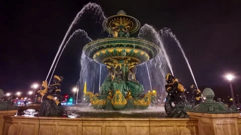 Panoramic around the iconic Fontaines de la Concorde fountain on Harmony Square Stock Footage 325175653