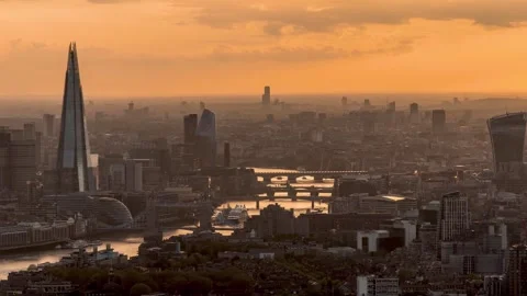 Panoramic day to night time lapse view of the center of London Video stock 263918109