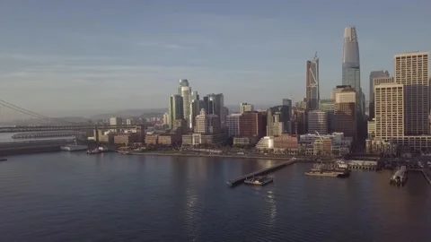 Panoramic drone view of Embarcadero Vídeos de archivo 223431562