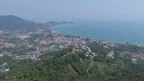 Panoramic Drone View of Lamai Town and Ocean Horizon Vídeos de archivo 337286351