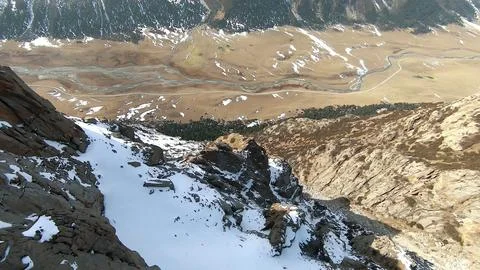 Panoramic drone view of nature landscape with mountains and forest Foto stock