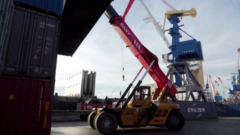 Panoramic footage of reachstacker operation at large containers Stock Footage 147645214