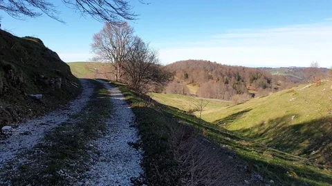 Panoramic of the mountain trail in the Lessinia natural park Vídeo Stock 107150826