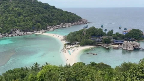 Panoramic Panning Shot of Koh Nang Yuan Islands and Sandbar 4K Vídeos de archivo 336524923