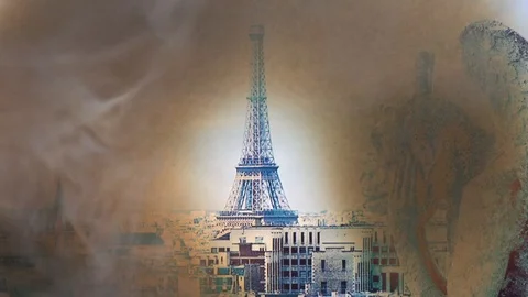 Panoramic photo of Eiffel Tower in Paris turn into ash. Time lapse. 4K. Video stock 101854317