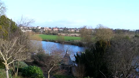 Panoramic shot of river Dee and Chester city Vídeos de archivo 169412354
