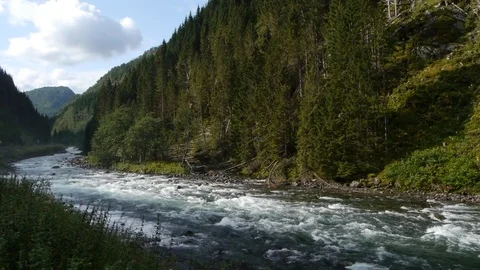 Panoramic shot of river in Norway 스톡 동영상 71291212