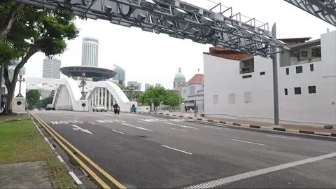Panoramic Street View, Elgin Bridge, Downtown Skyscrapers, Boat Quay, Singapore Stock-Footage 332874153