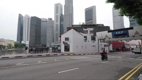 Panoramic Street View, Elgin Bridge, Downtown Skyscrapers, Boat Quay, Singapore 動画素材 332874370