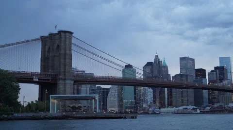 Panoramic Sunset time lapse of Brooklyn Bridge and the Manhattan Skyline Stock Footage 59025308