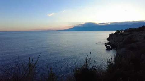 Panoramic Sunset View Over Mediterranean Coast and Cliffs Vídeos de archivo 333471279