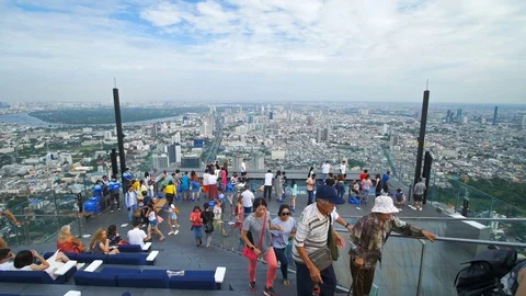 Panoramic view on 78th floor at King Power Mahanakhon building rooftop, Bangkok Stock Footage 119816094