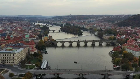 Panoramic view from above on the Prague Old Town, aerial view of the city, vi Vidéo 114065685