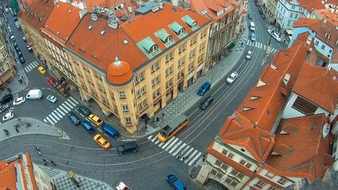 Panoramic view from above of the roofs of buildings and Church of St. Thomas in Vídeo Stock 81676330
