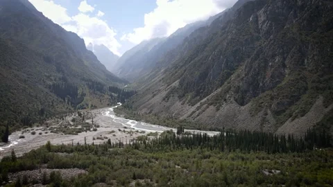 Panoramic view of the alpan mountains Video stock 209930606