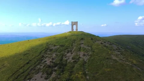 Panoramic view of the Arch of Freedom monument in Bulgaria’s Balkan Mountains. Stock Footage 311367766