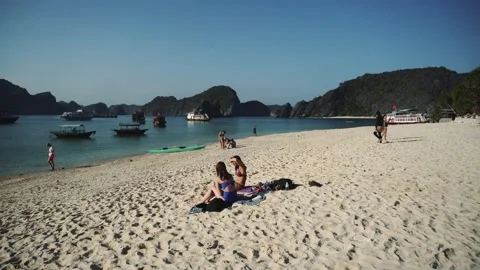 Panoramic view from the beach Of Halong Bay Vietnam Vidéo 132165943