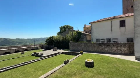 Panoramic view of the beautiful medieval town and fortress of Motovun, situ.. Stock Footage 336708964
