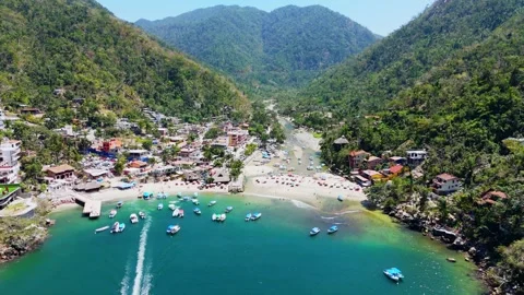 Panoramic View of Boca de Tomatlan Beach, Puerto Vallarta, Mexico Stock Footage 274318227