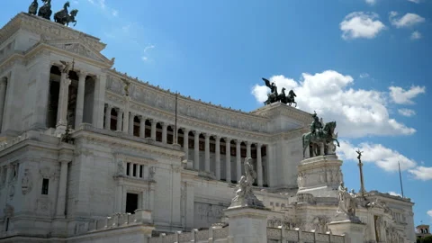 Panoramic view of the bronze equestrian statue of italian king Stock Footage 142993280