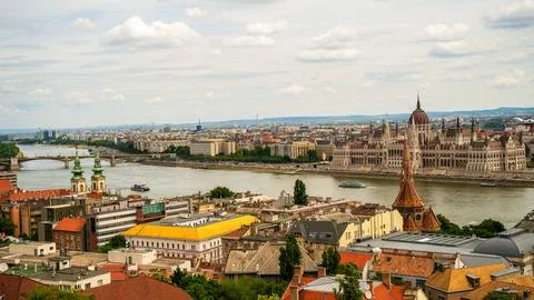 Panoramic view of Budapest, Hungary featuring the iconic Hungarian Parliame.. Stock-Fotos