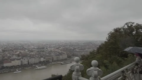 Panoramic view of Budapest from Statue of Liberty 스톡 동영상 166084444