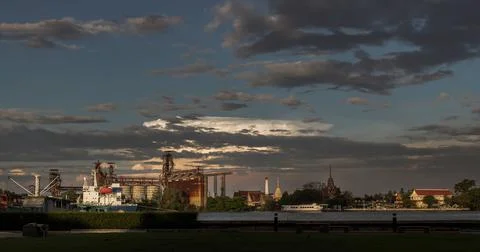 Panoramic view of Chao Phraya River that sees Wat Bangkrachaonok area and Oil Stock Photos