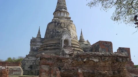 Panoramic view to a Chedi of Wat Phra Si Sanphet in the Ayutthaya Historical Stock Footage 81067038