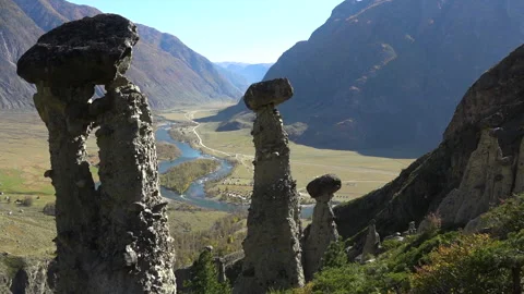 Panoramic view of Chulyshman mountain river and mushroom rock, Altai Stock-Footage 143247367