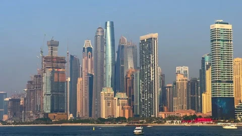 Panoramic View of Ciel Tower and Dubai Marina Skyscrapers Skyline Vídeos de archivo 347203246