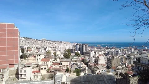 Panoramic view of the city of Algiers - zoom 스톡 동영상 237990479
